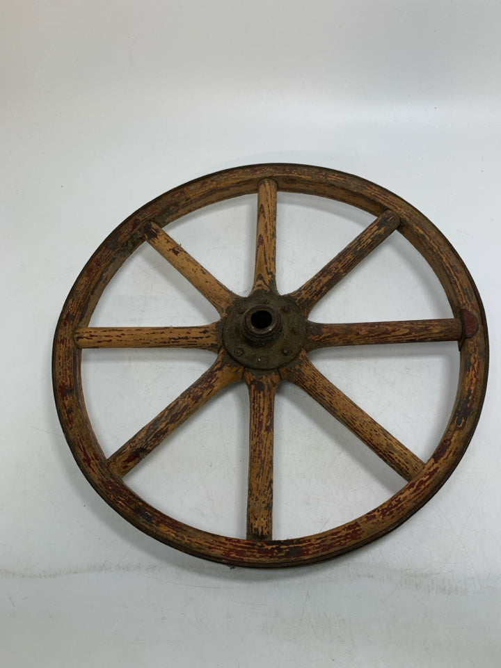 VTG WOOD/METAL WHEEL DECOR.