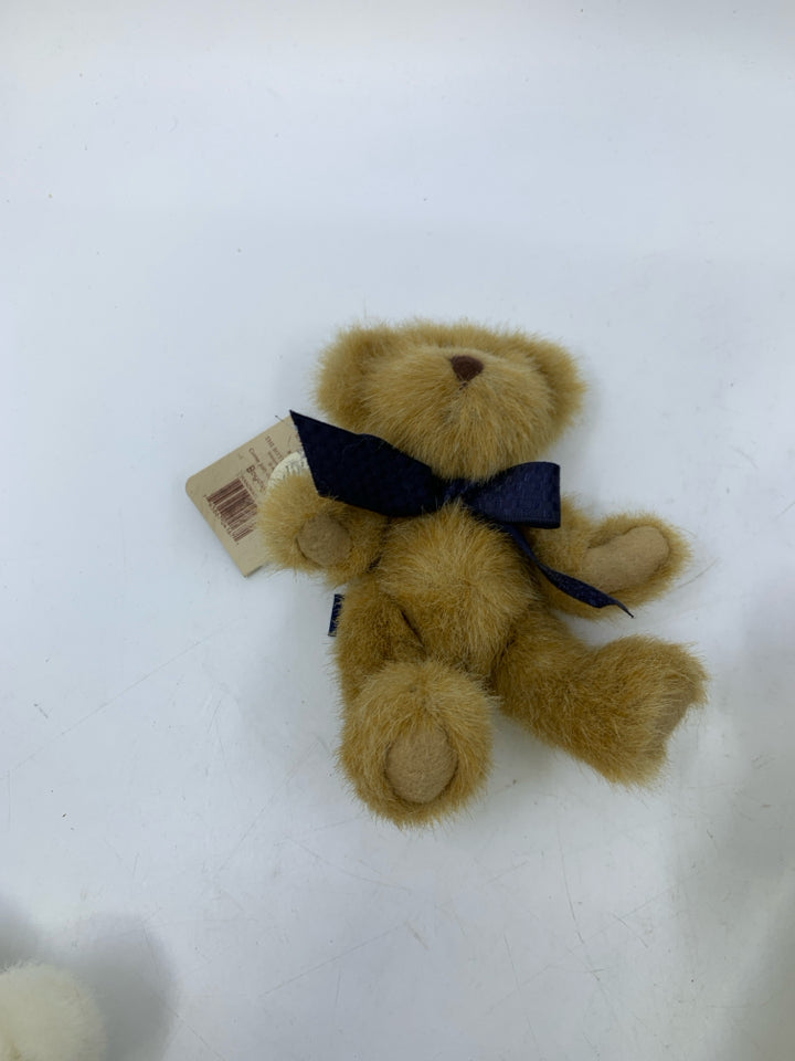 SMALL BOND BEAR W/ NAVY BLUE BOW BOYDS BEAR.