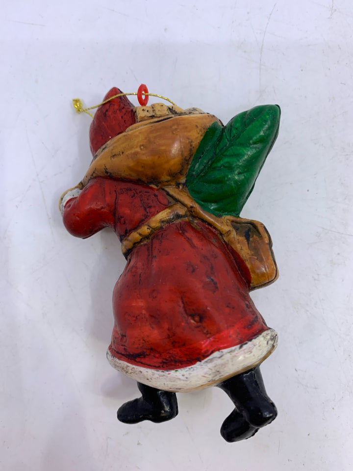 PLASTIC SANTA ORNAMENT.