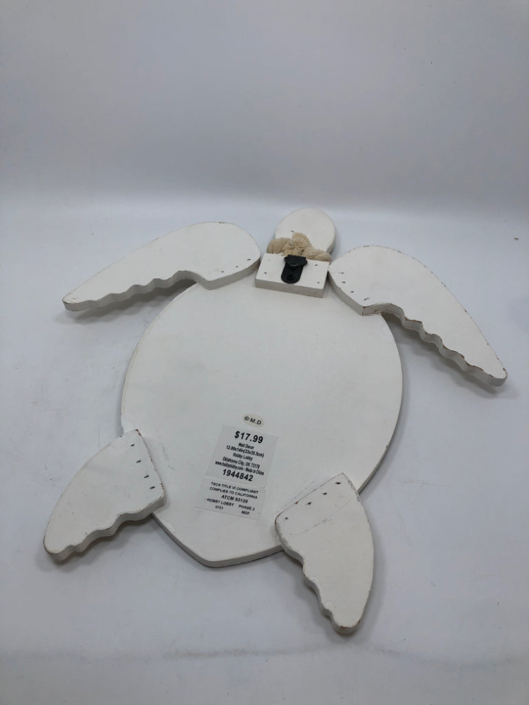 WOODEN SEA TURTLE W/SCALLOPED SHELL.