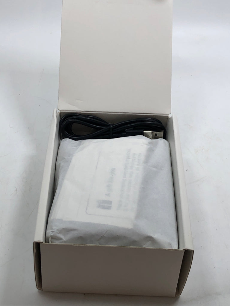 NIB CELLPHONE STAND W/BT SPEAKER.