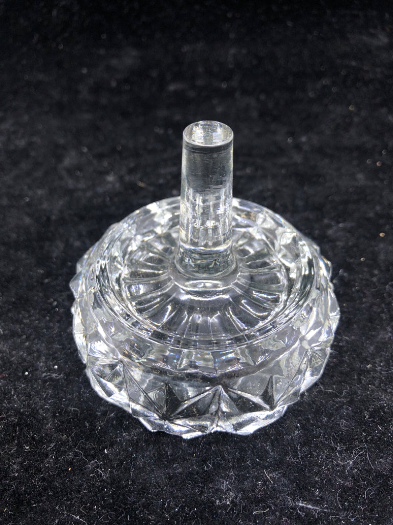CRYSTAL RING HOLDER.