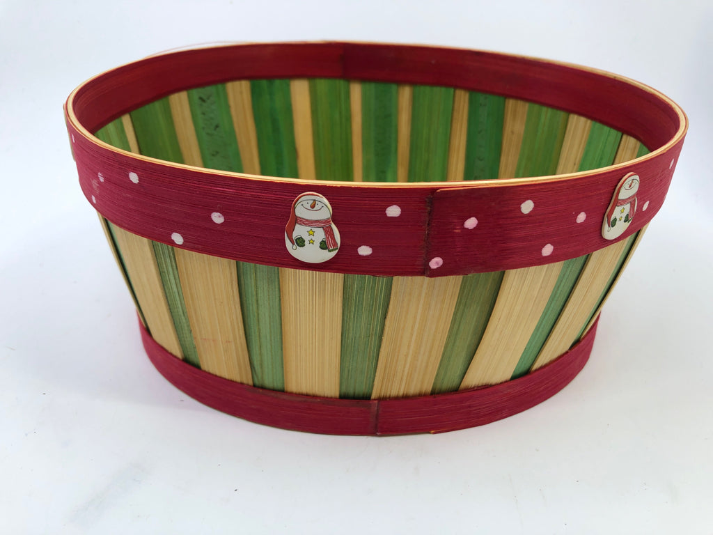 OVAL BLONDE/GREEN/RED BASKET WITH SNOWMEN.