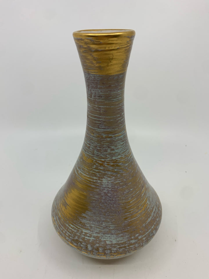 VTG GOLD TEAL DISTRESSED POTTERY BUD VASE.