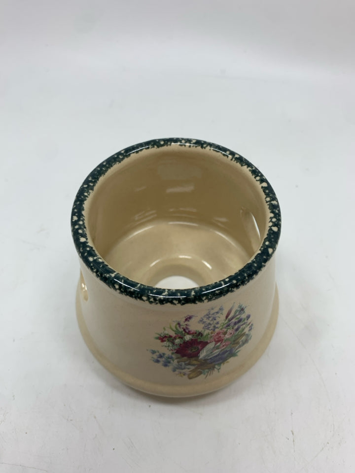 STONEWARE CANDLE TOPPER W/FLORAL BOUQUET.