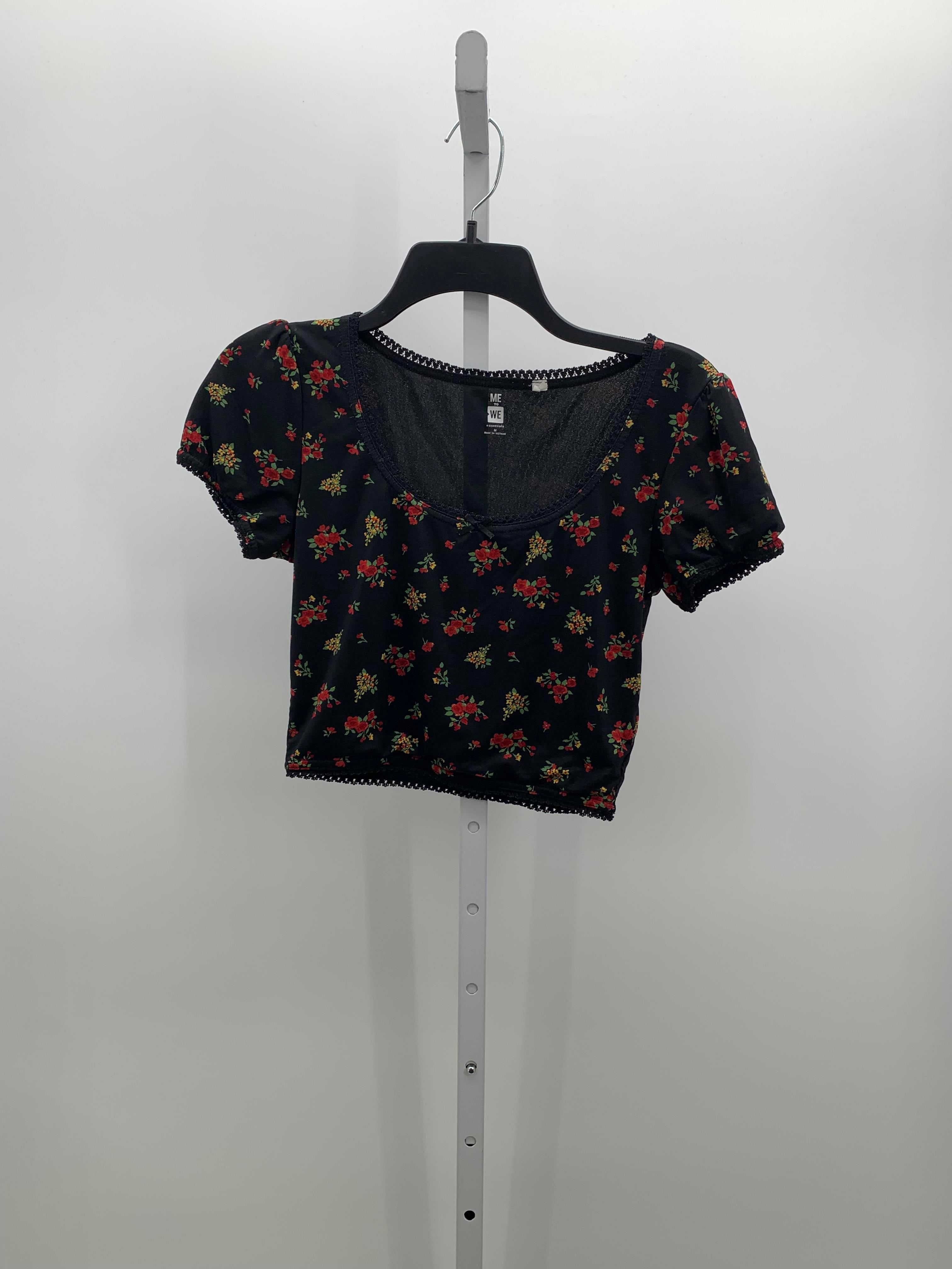 Me to We Size Medium Misses Short Sleeve Shirt