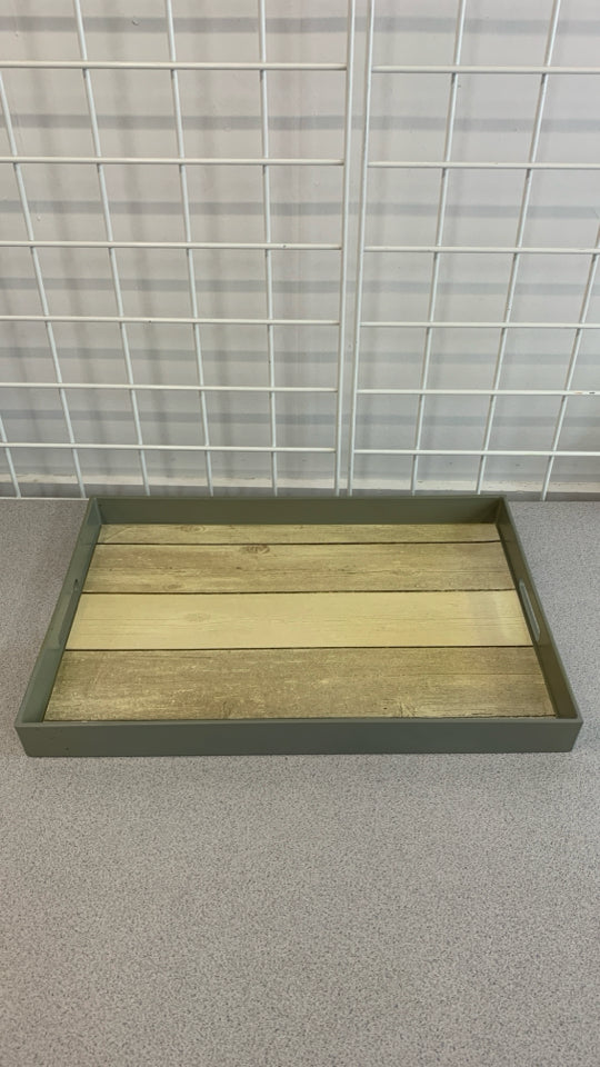 WOODEN PRINT TRAY W/GREEN SIDES.