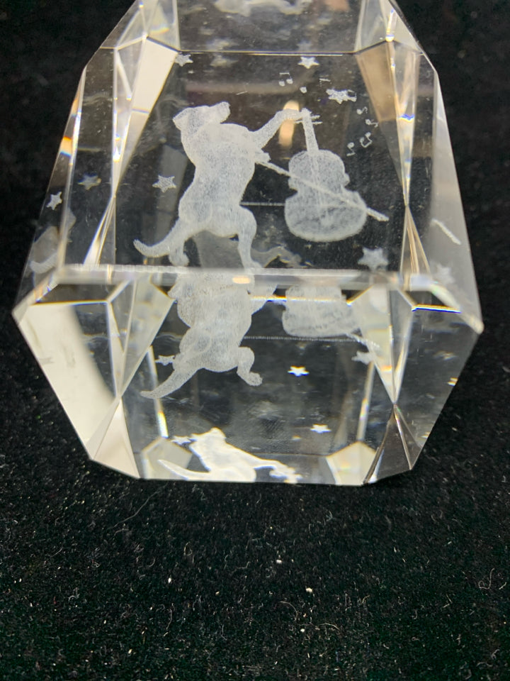 MUSICAL DANCING DOG PAPERWEIGHT.