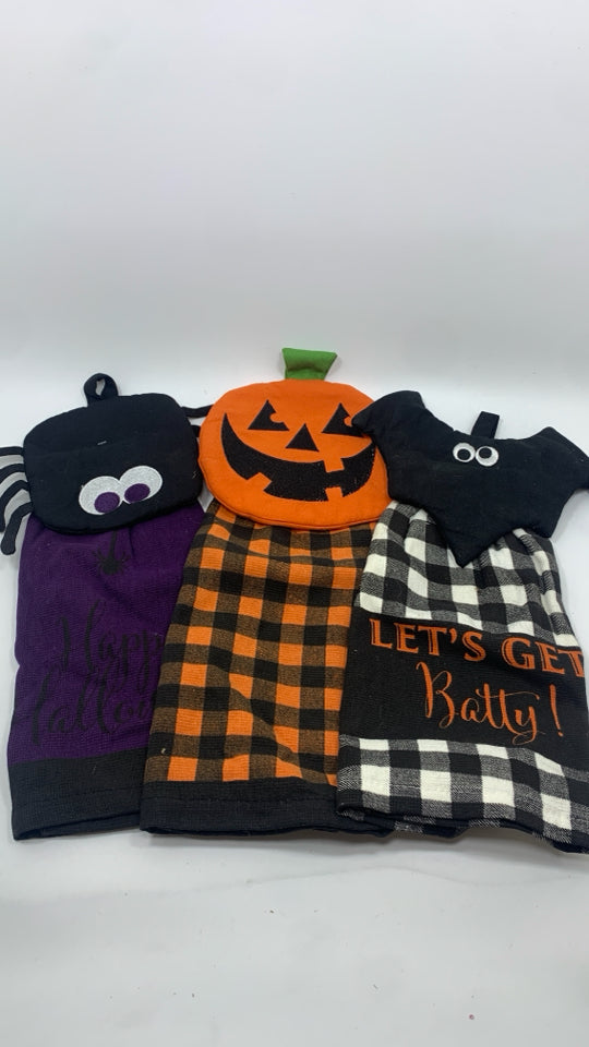 3PC BAT, PUMPKIN, SPIDER KITCHEN TOWELS.