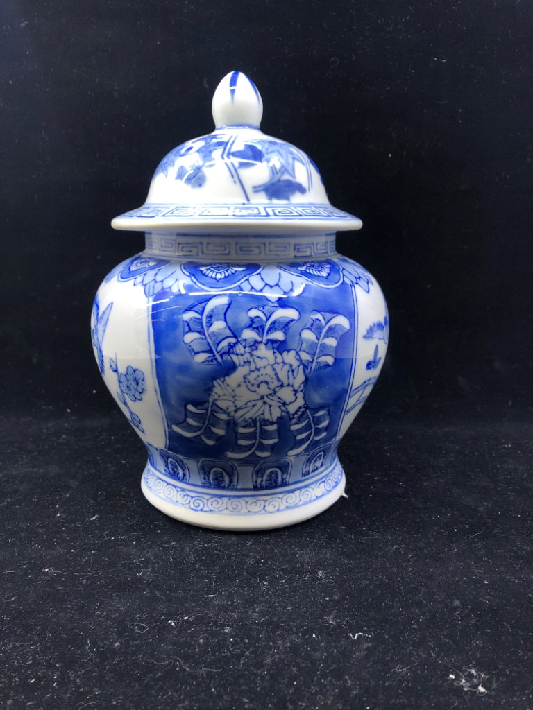 FOOTED BLUE & WHITE CERAMIC POT W/LID.