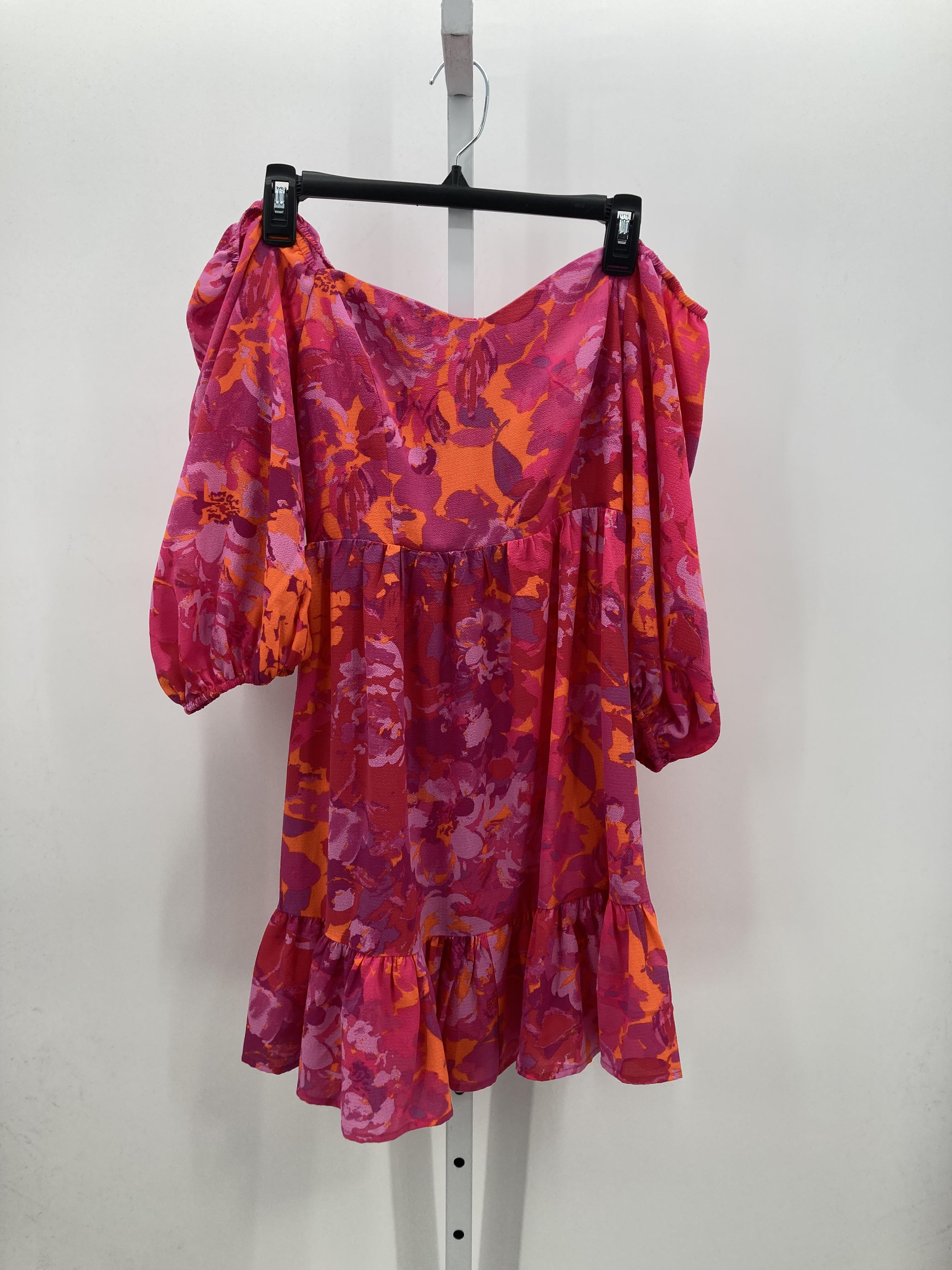 Size Small Misses 3/4 Sleeve Dress