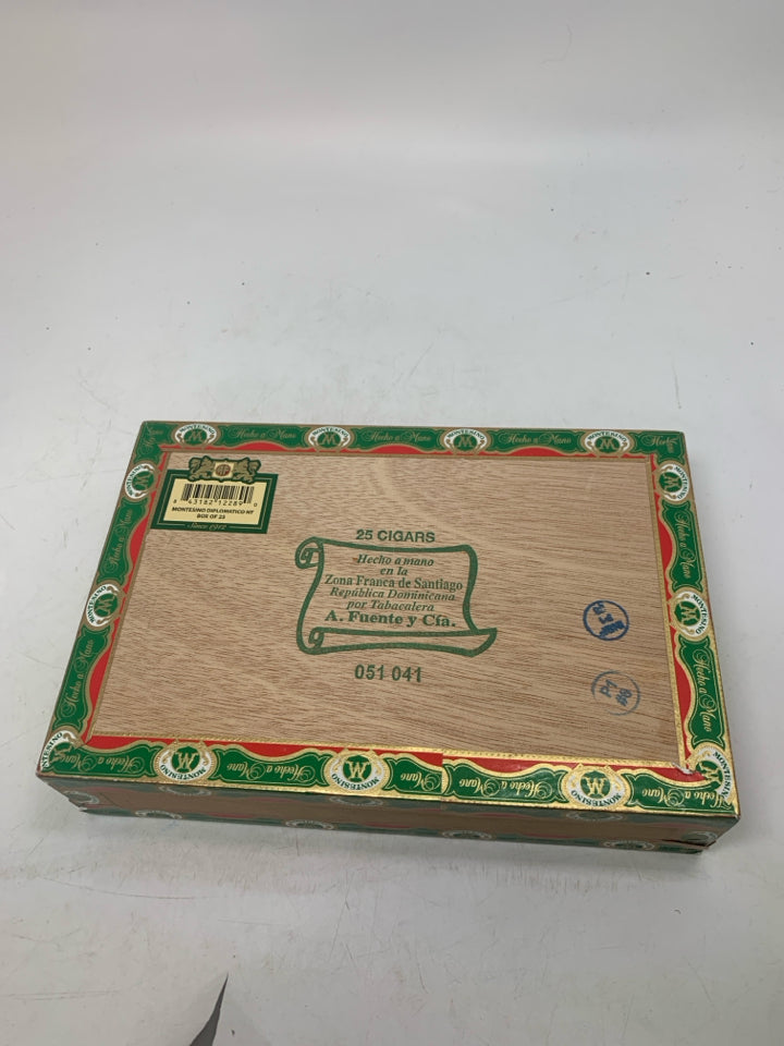 MONTESINO CIGAR BOX.
