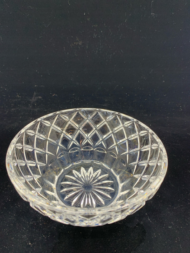 DIAMOND PATTERN GLASS BOWL.