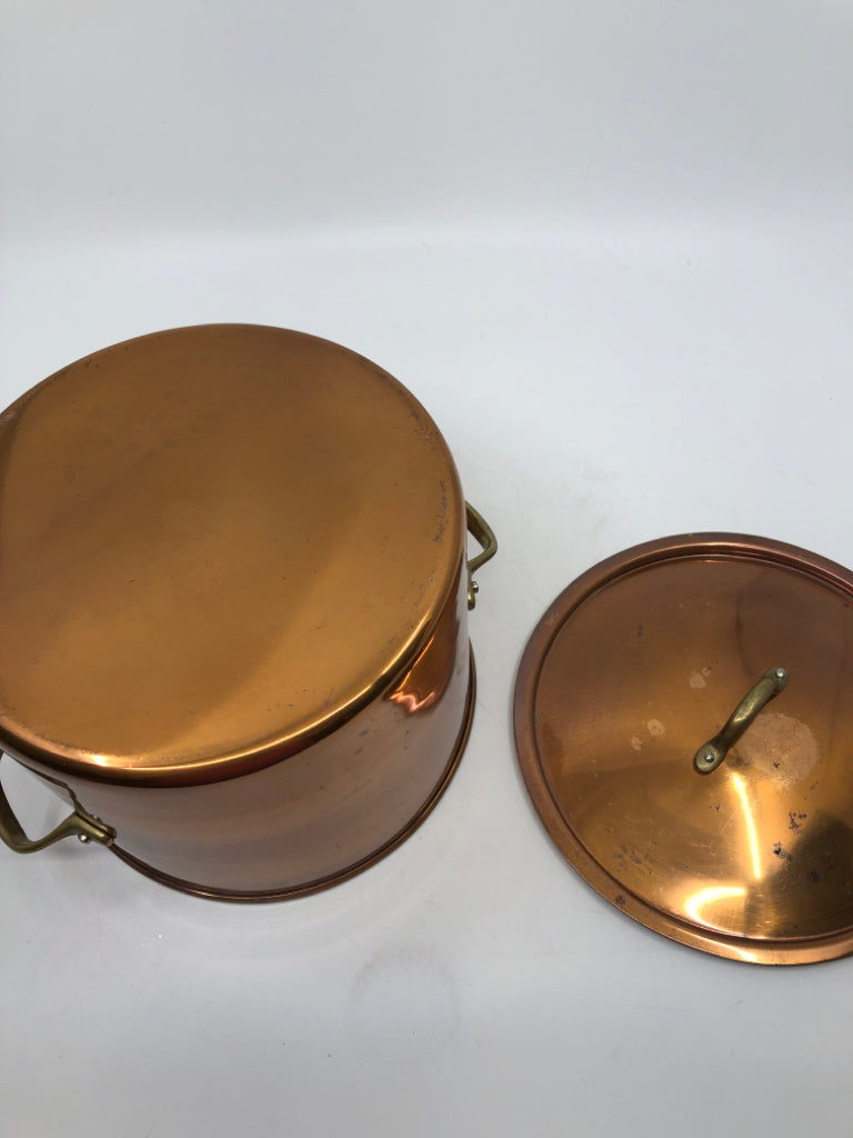 COPPER POT W LID.