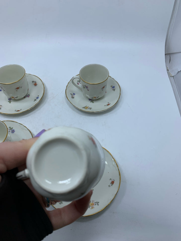 12PC SVC 6 ESPRESSO CUPS W/ ASSORTED FLOWERS.