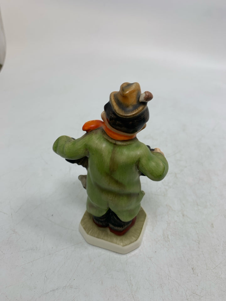 VTG FRIEDEL GERMAN GREEN COAT MAN PLAYING ACCORDION FIGURINE.