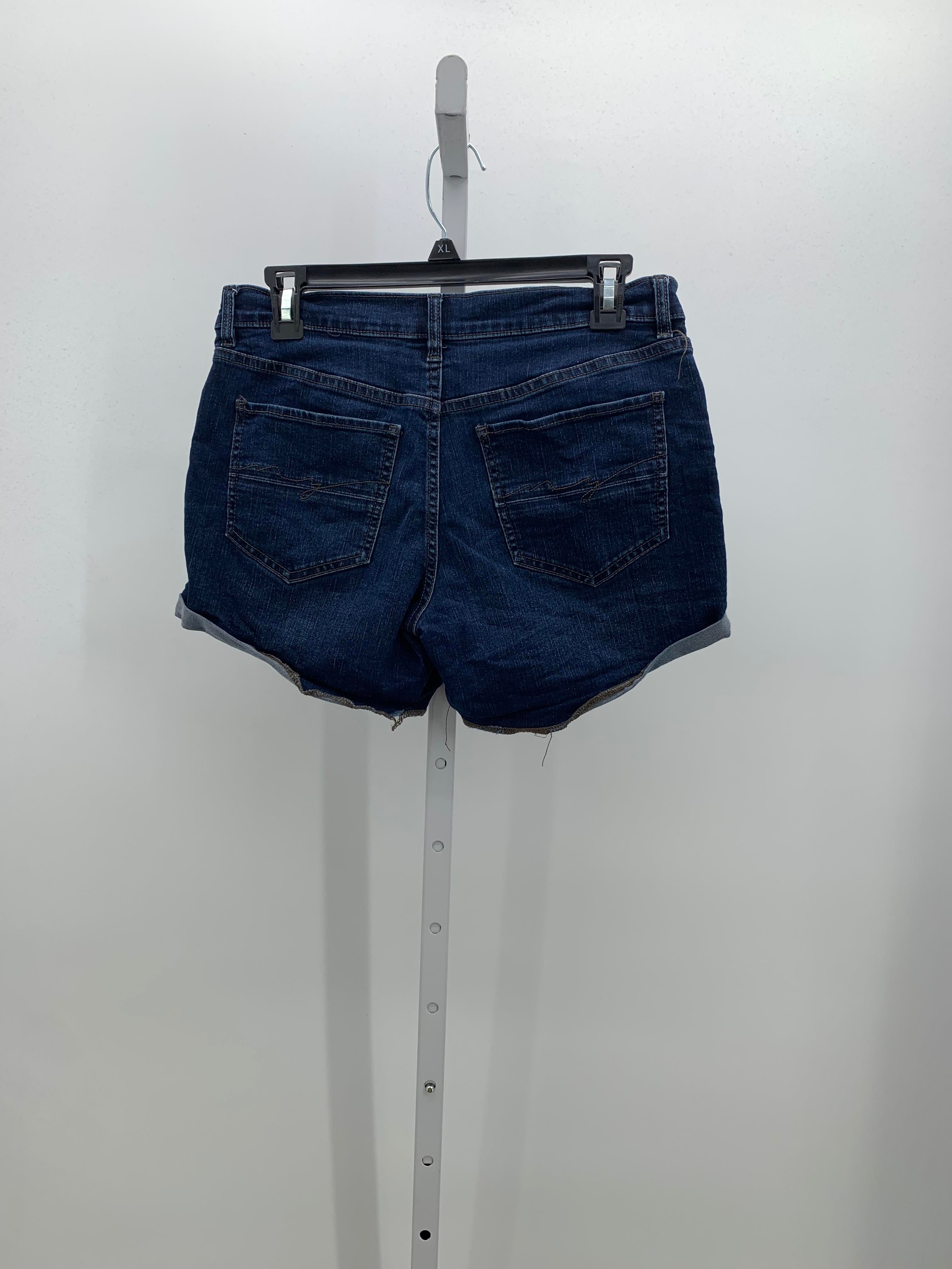Soho Size 4 Misses Shorts
