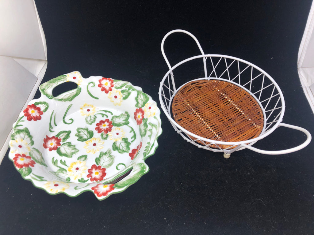 ROUND CASSEROLE DISH IN WHITE METAL STAND.
