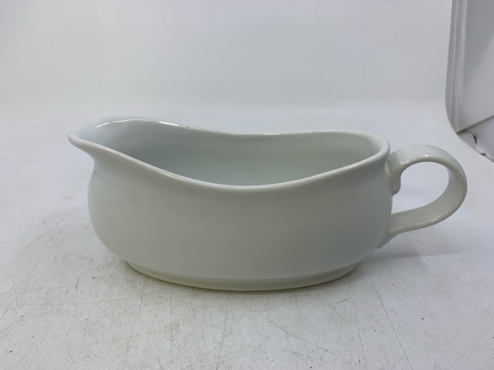 PORCELAIN BISTRO BLANC.