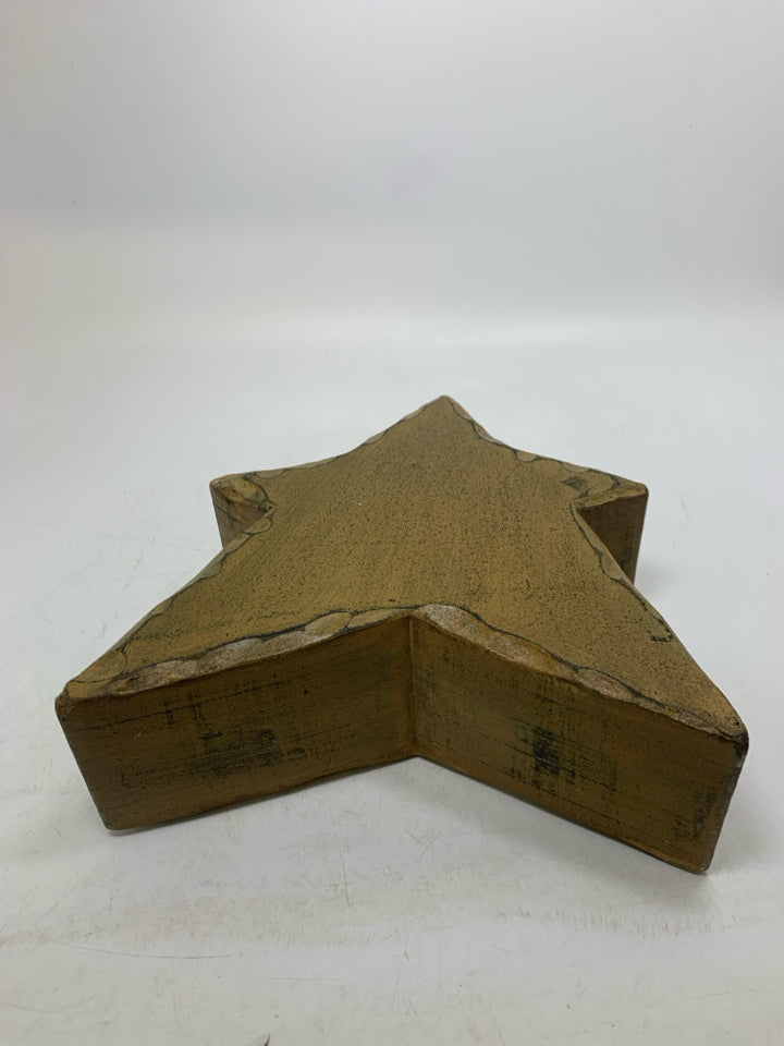 HEAVY DISTRESSED BLOCK STAR.