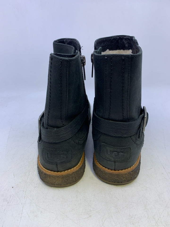 UGG L Shoe Size 8 Boots