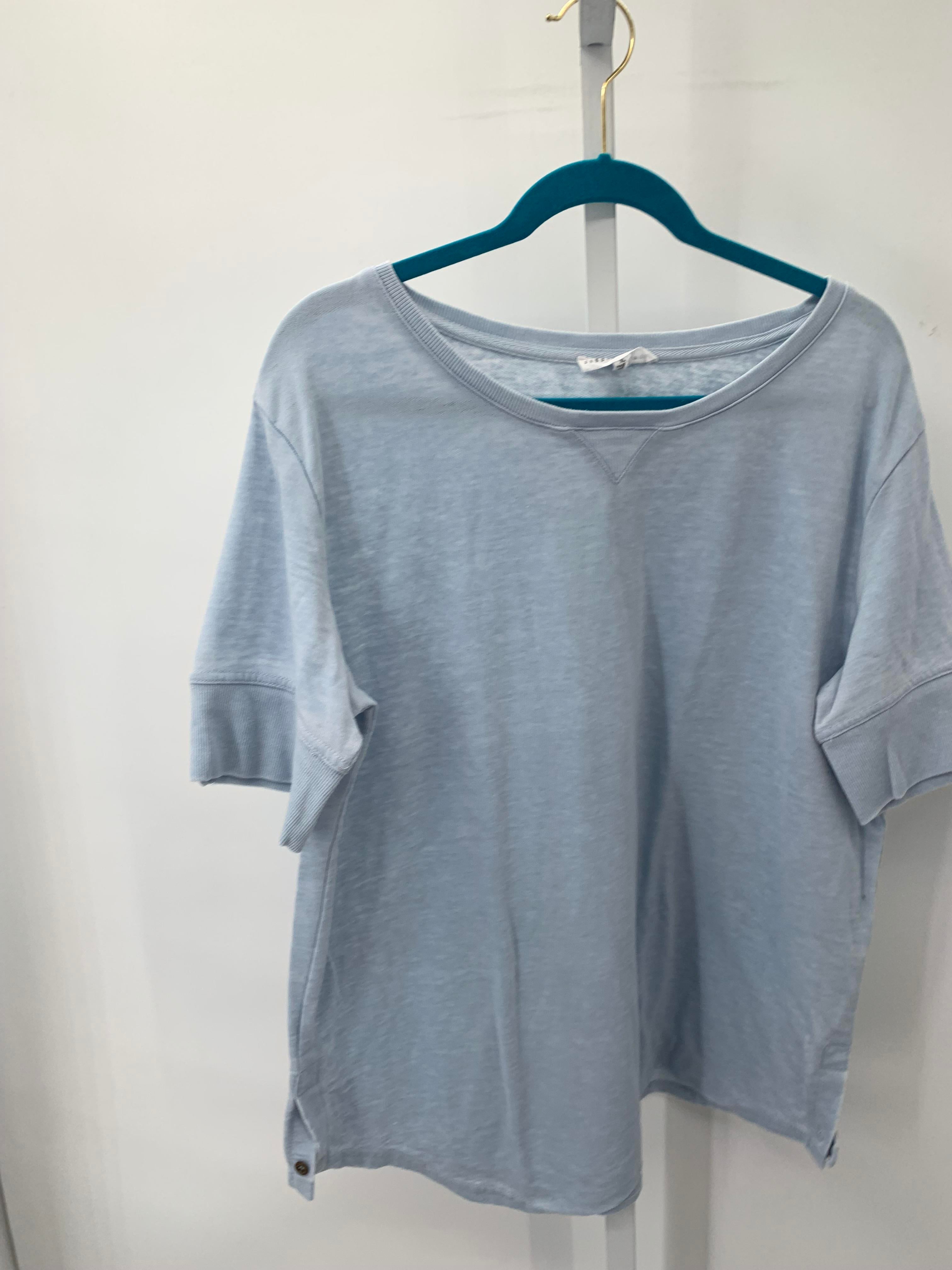 Size Extra Large Misses Short Sleeve Shirt