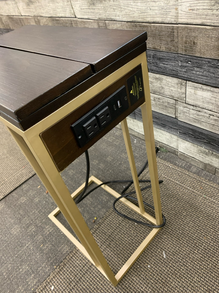 MODERN END TABLE W/FLIP OVER TOP.