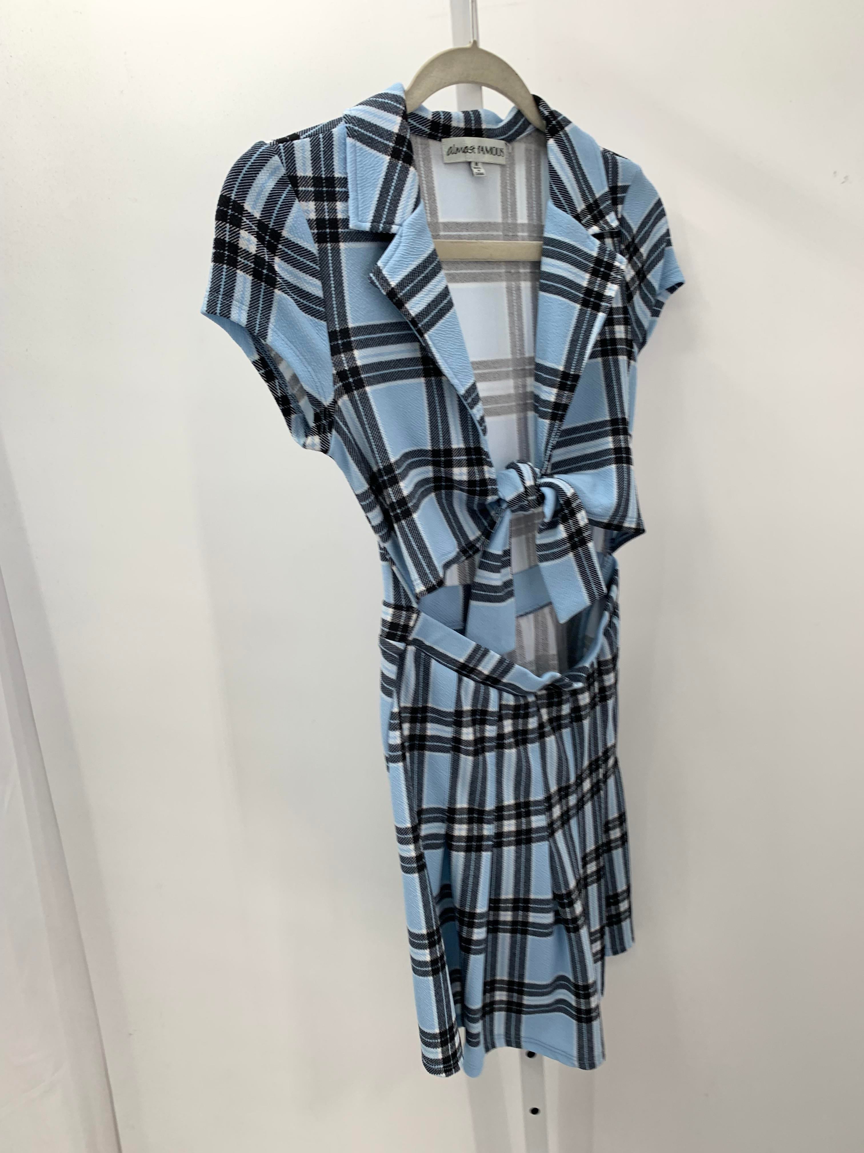 Almost Famous Size Medium Juniors Short Sleeve Dress