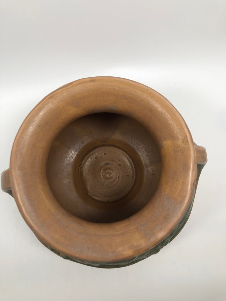 VTG FUCHSIA ROSE BOWL- NATURAL LEAF EMBOSSED STONEWARE VASE.