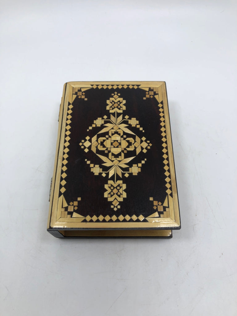 WOOD INLAID BOOK BOX W/PINK LINING.