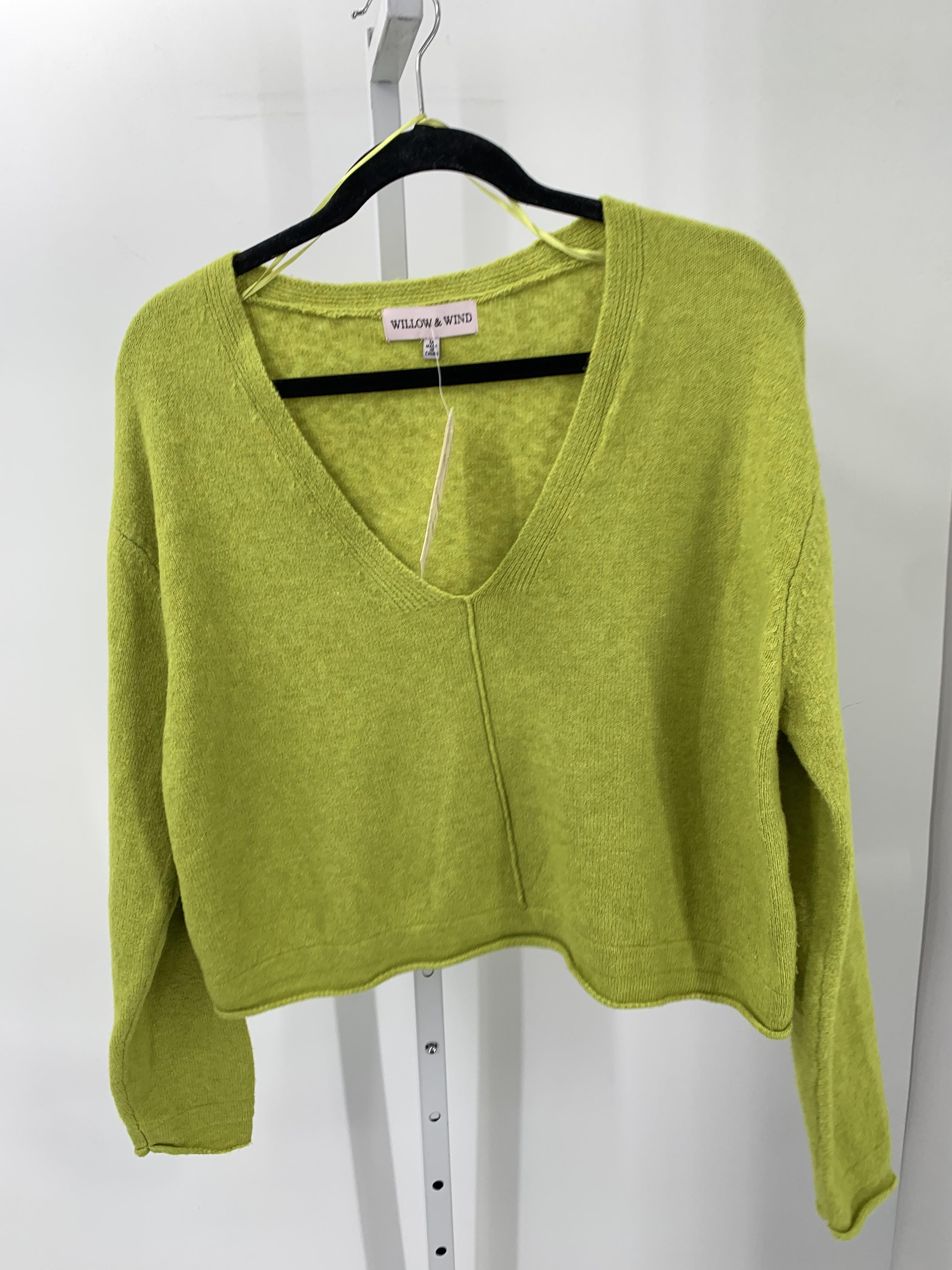 Size Medium Juniors Long Sleeve Sweater