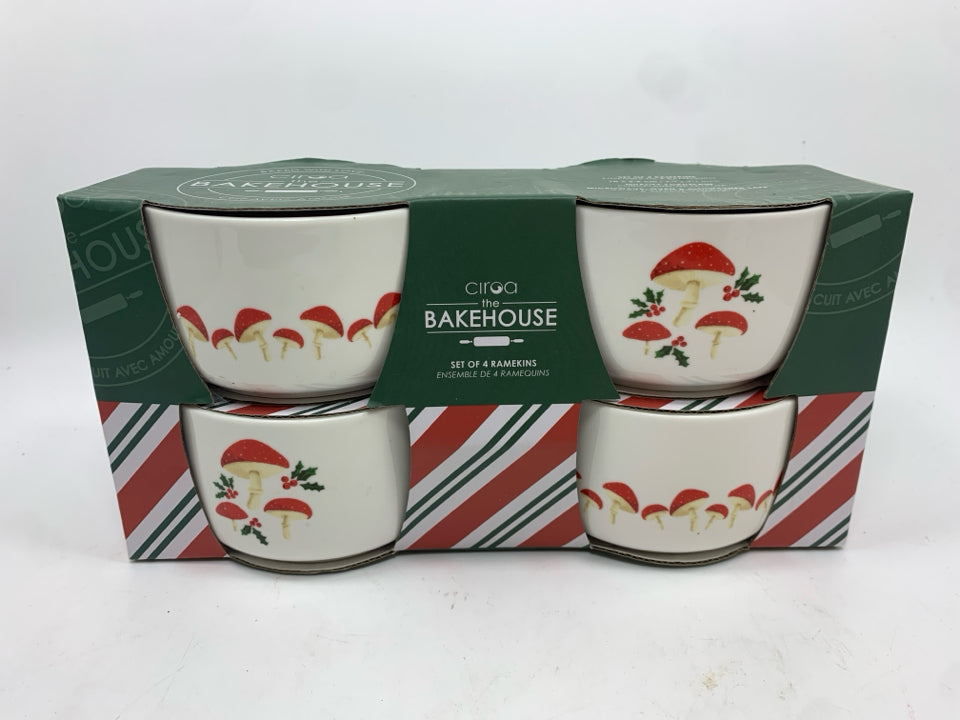 4 HOLIDAY MUSHROOMS RAMEKIN BOWLS- NEW
