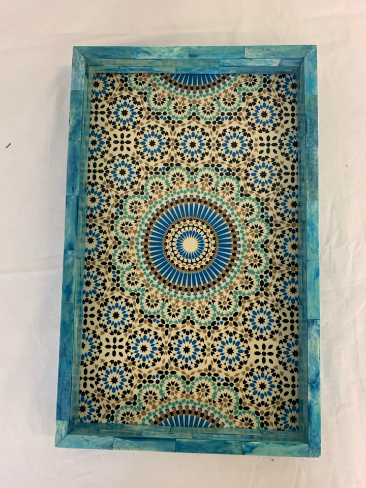 WOODEN MEDALLION DESIGN TEAL AND BLUE TRAY.