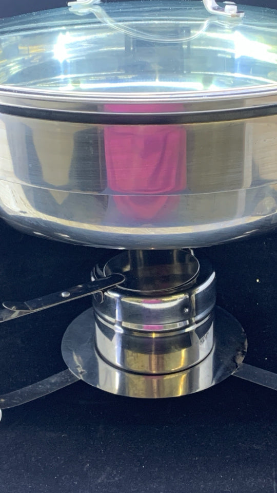 4QT SILVER ROUND CHAFING DISH.