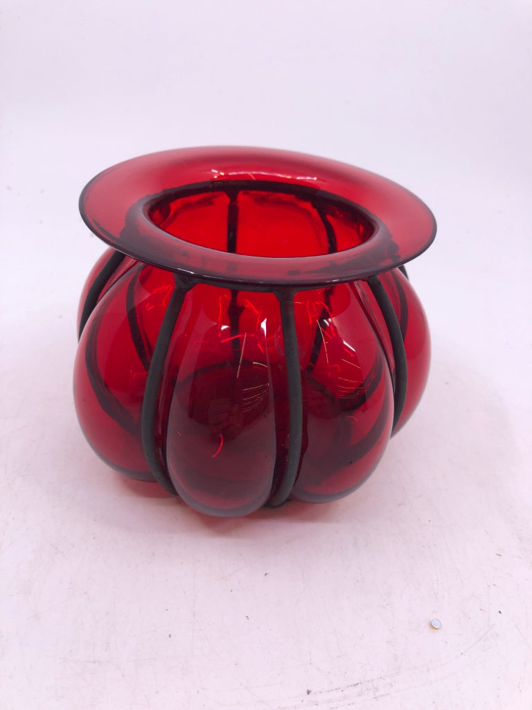 RED VASE W BLACK METAL.