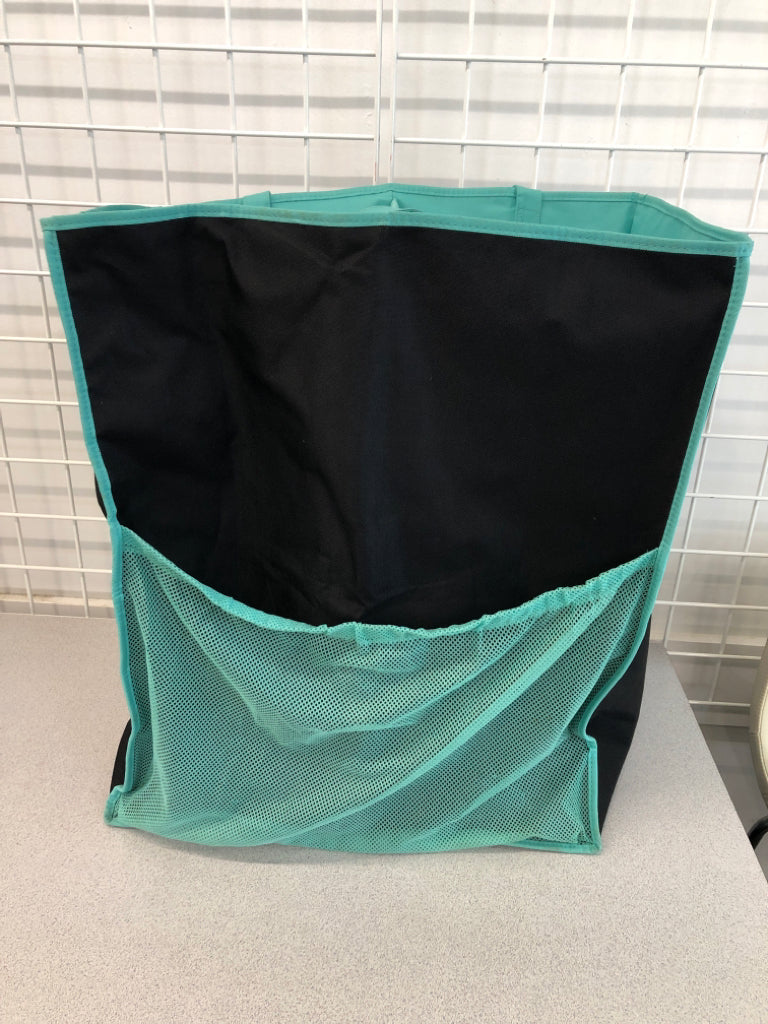 LIGHT/DARK CANVAS LAUNDRY BAG.