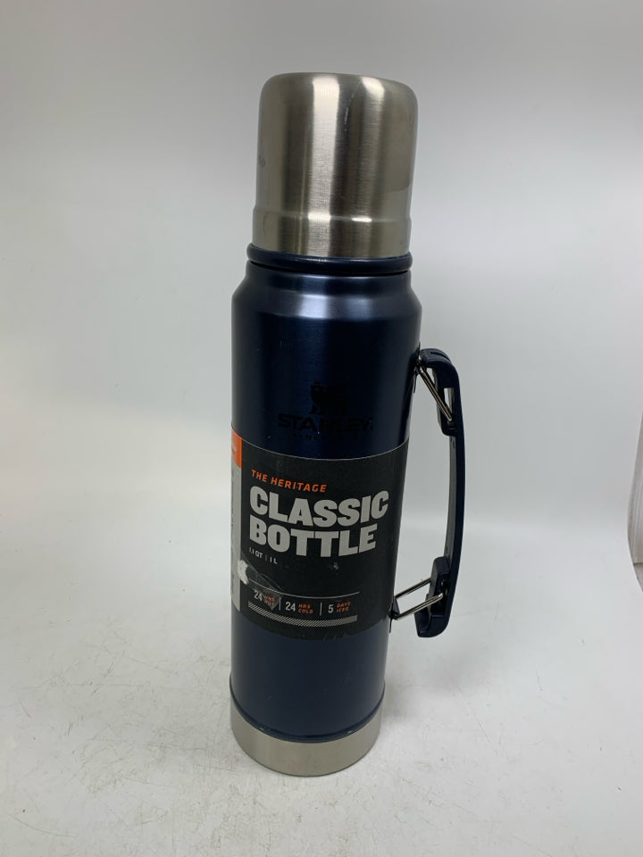 NWT HERITAGE CLASSIC BOTTLE STAINLESS W/ HANDLE.