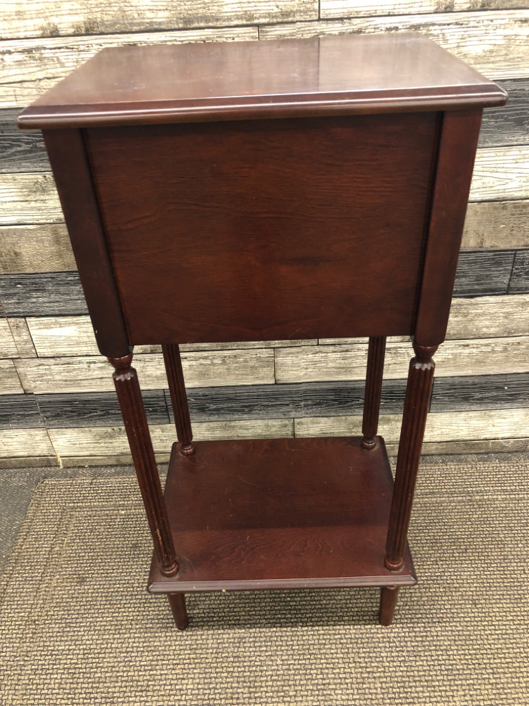DARK BROWN 2-DRAWER NIGHT STAND.