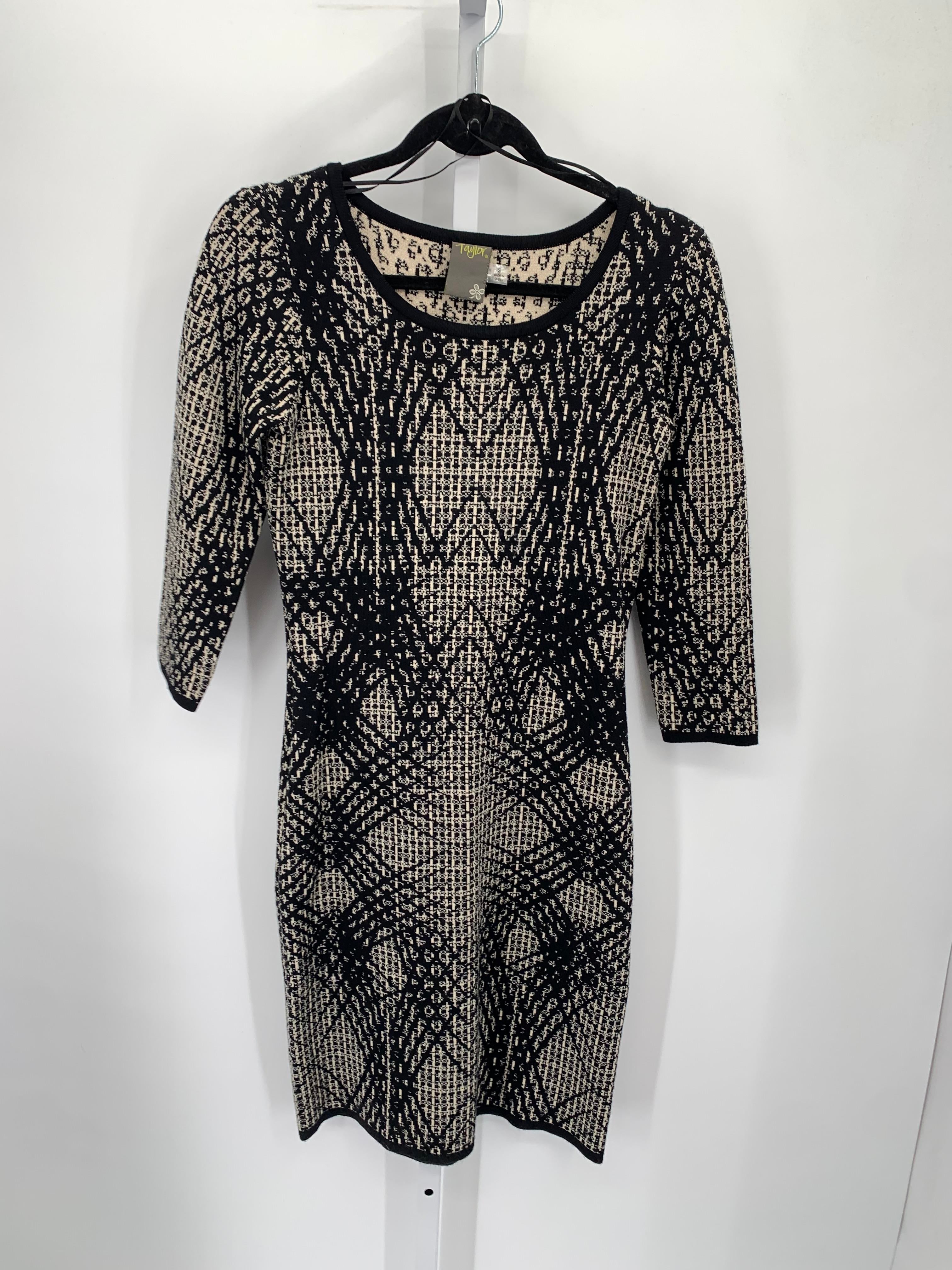 Size Small Misses Long Sleeve Dress