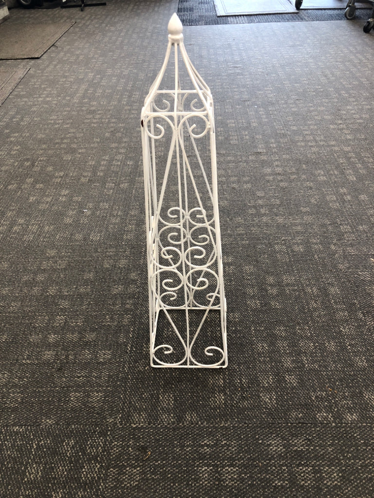 WHITE METAL SCROLL PRISM.