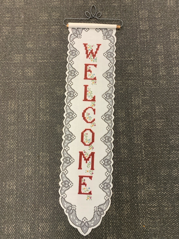 VTG WELCOME DOILY WALL HANGING.