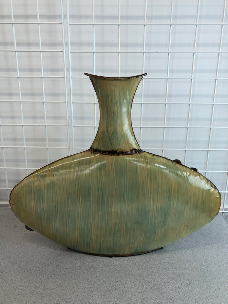 TAN METAL FLAT VASE W/BROWN FLOWER.