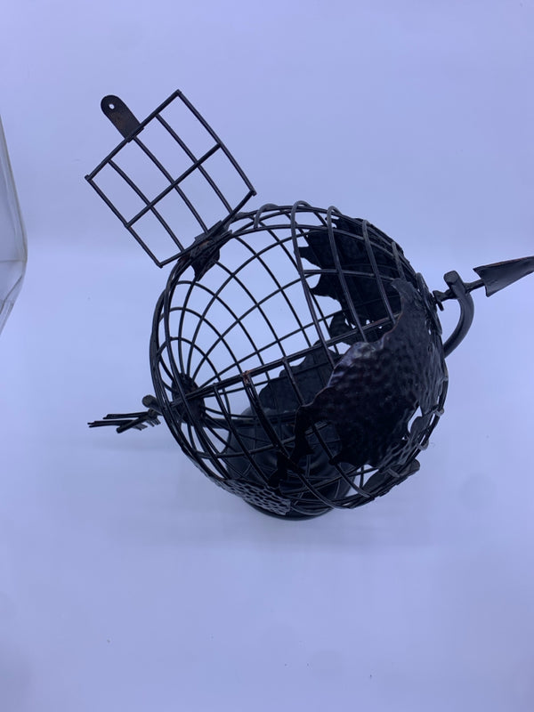 BLACK METAL ROTATING GLOBE CORK HOLDER.