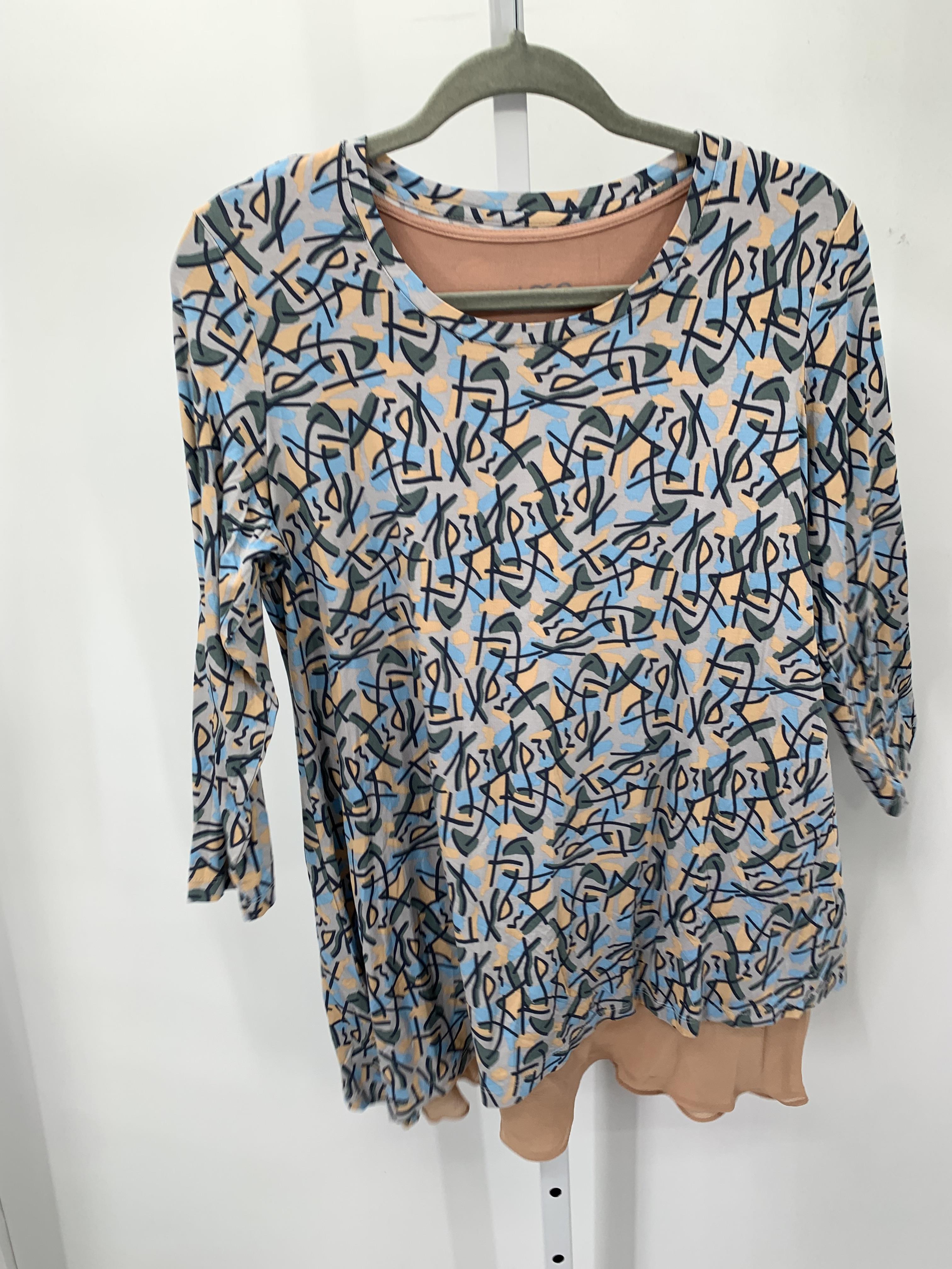 LOGO Size Medium Misses 3/4 Sleeve Shirt