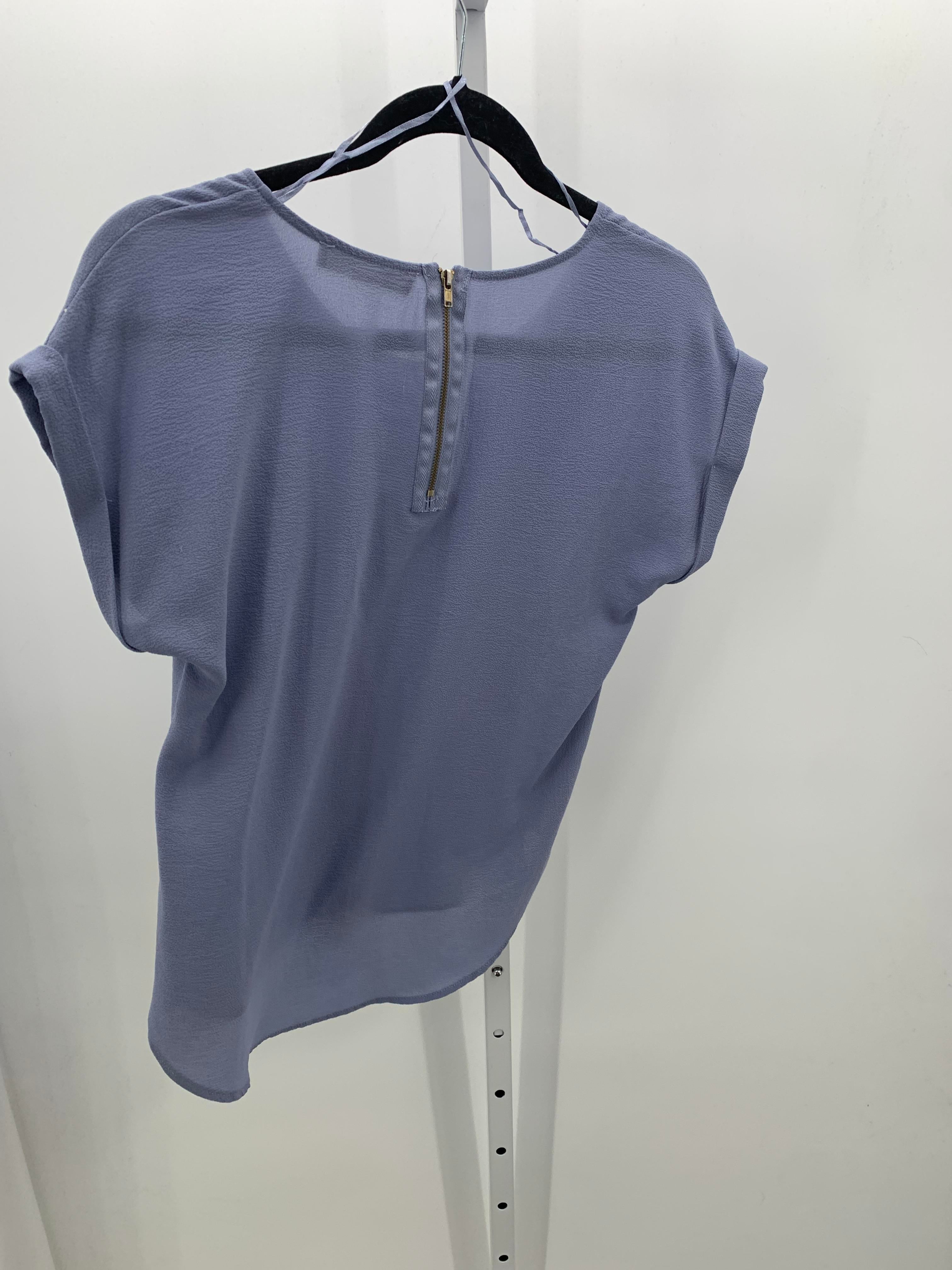 Olive & Oak Size Small Juniors Short Sleeve Shirt