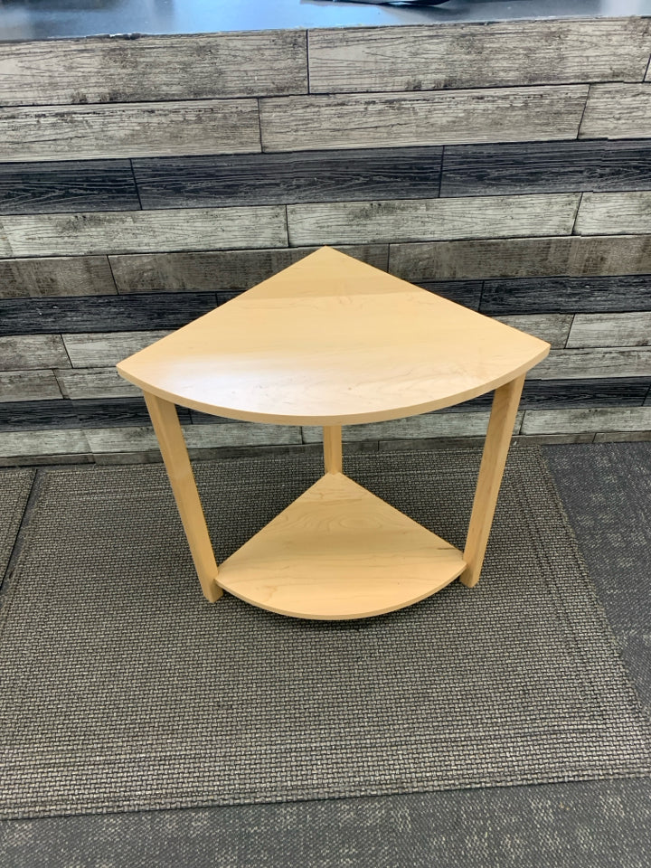 BLONDE WOOD CORNER CONSOLE TABLE.