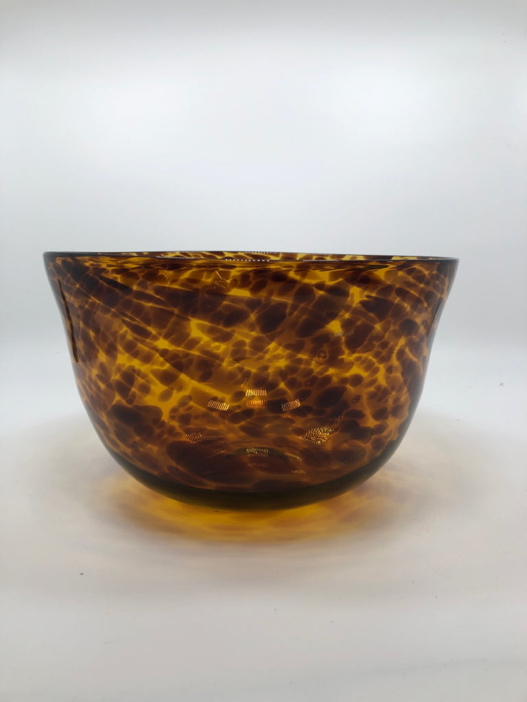 BLACK/BROWN GLASS BOWL.