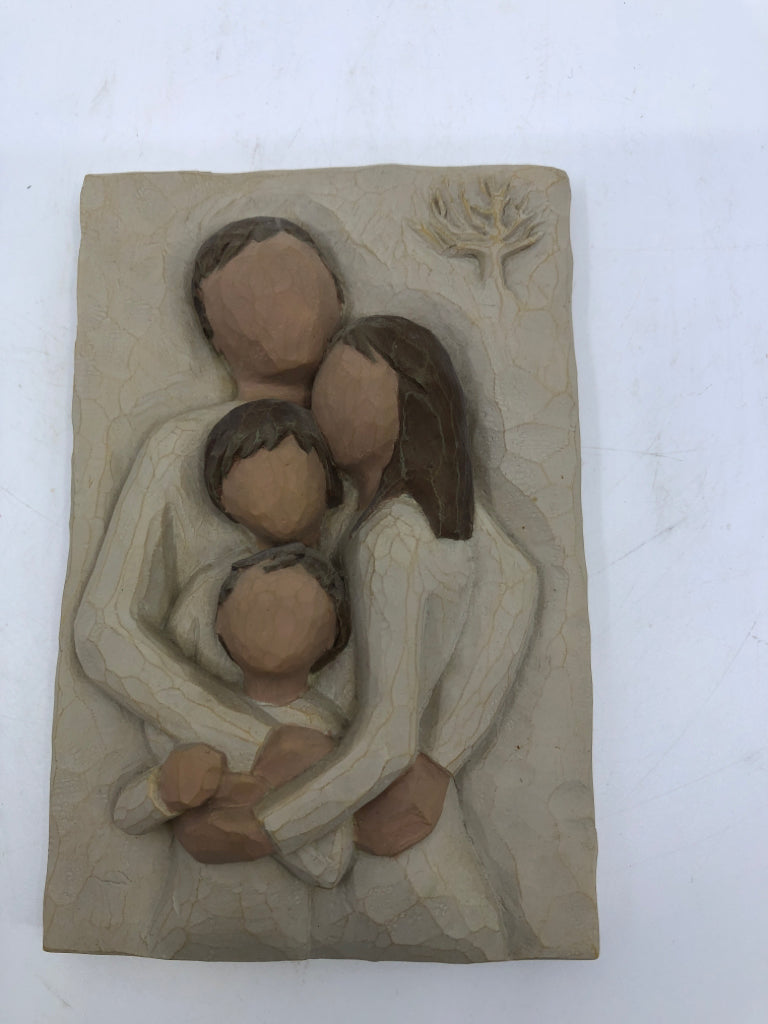 WILLOW TREE FAMILY PLAQUE.