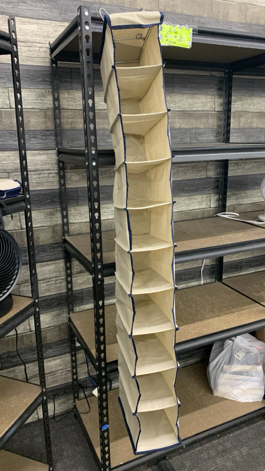 10 POCKET SHOE ORGANIZER HANGING.