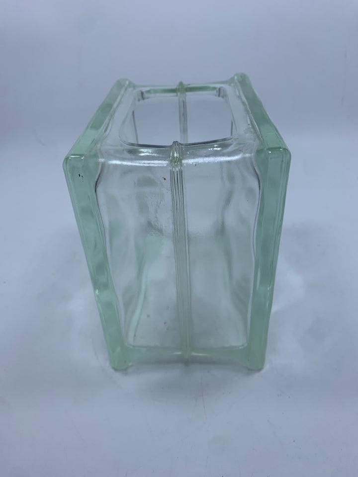 SQ CLEAR GLASS BLOCK VASE W/WAVY DESIGN.